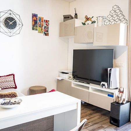 Mrb Real Estate - Maison Ludovica - Monolocale Moderno Con Giardino フラットッキエ エクステリア 写真