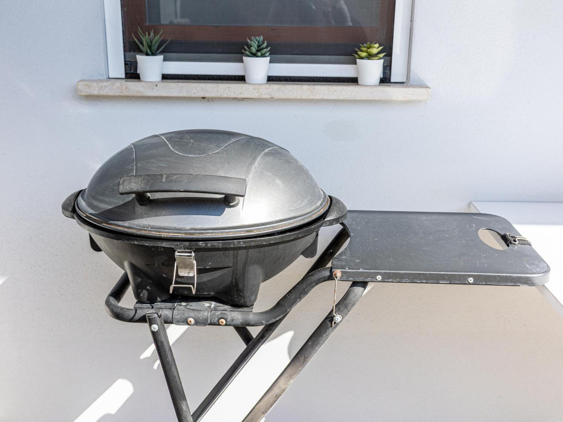 Mrb Real Estate - Maison Ludovica - Monolocale Moderno Con Giardino フラットッキエ エクステリア 写真